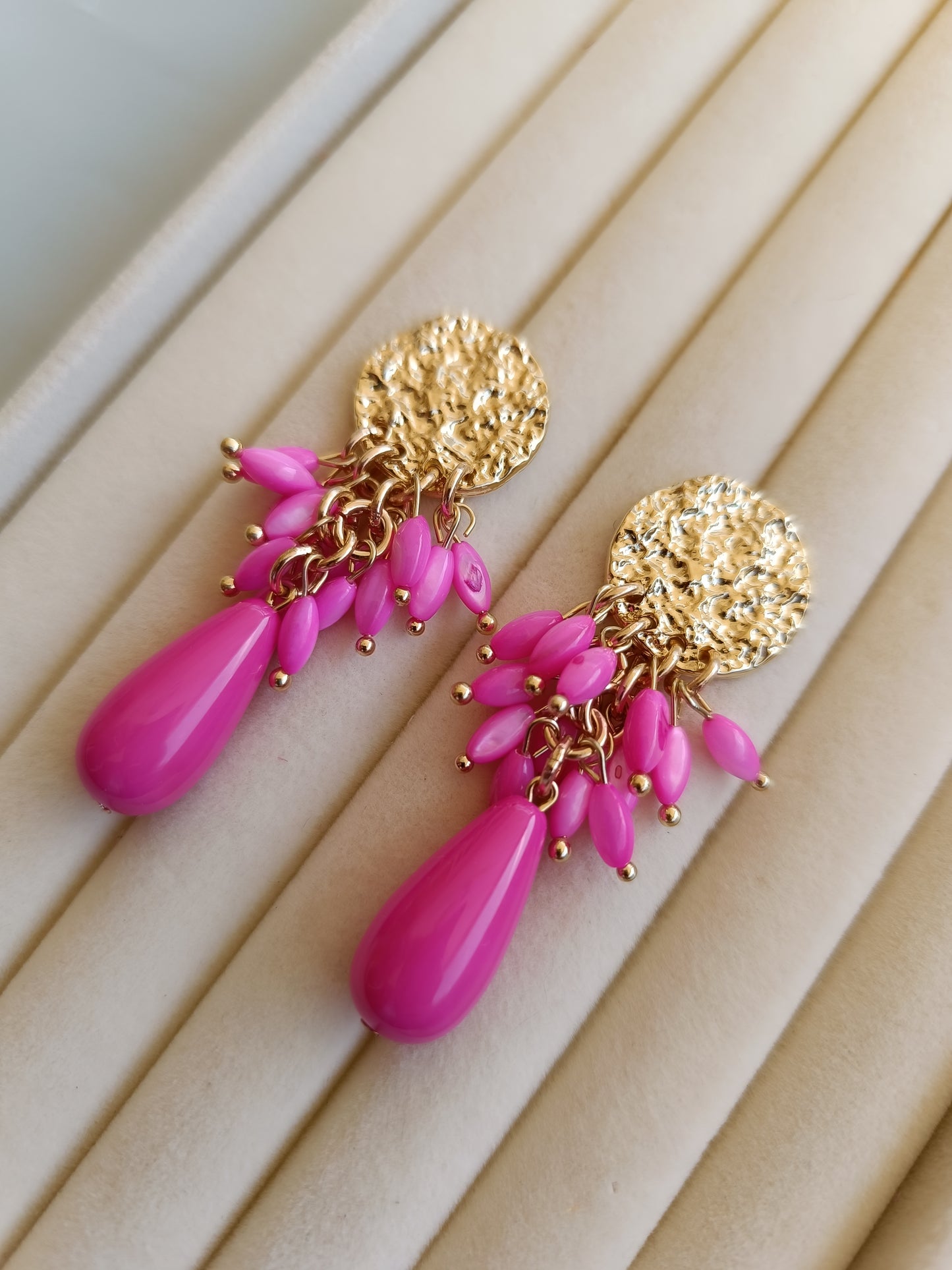 Pendientes "lagrimitas" fucsia