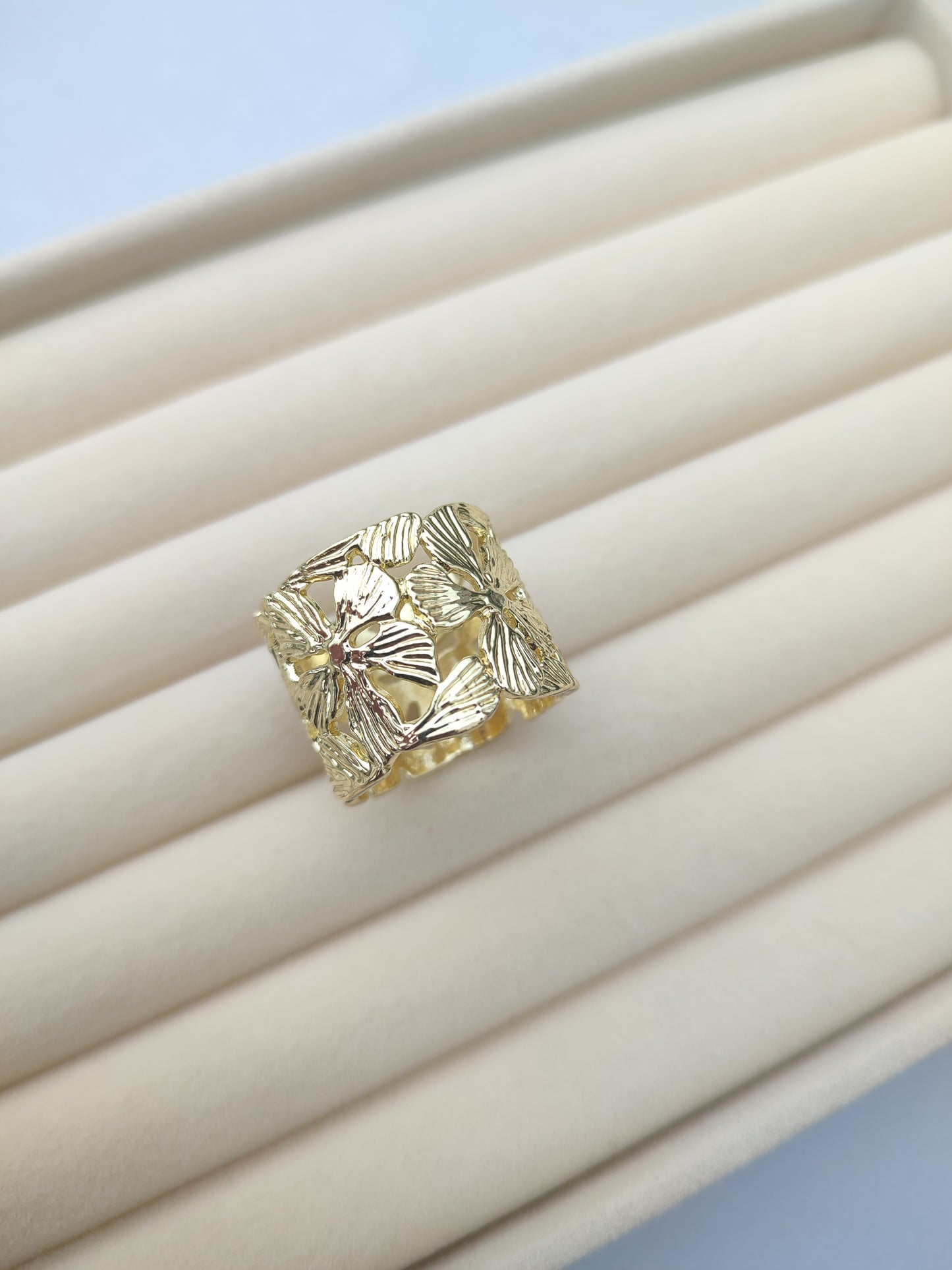 Goldener Ring "Flora"