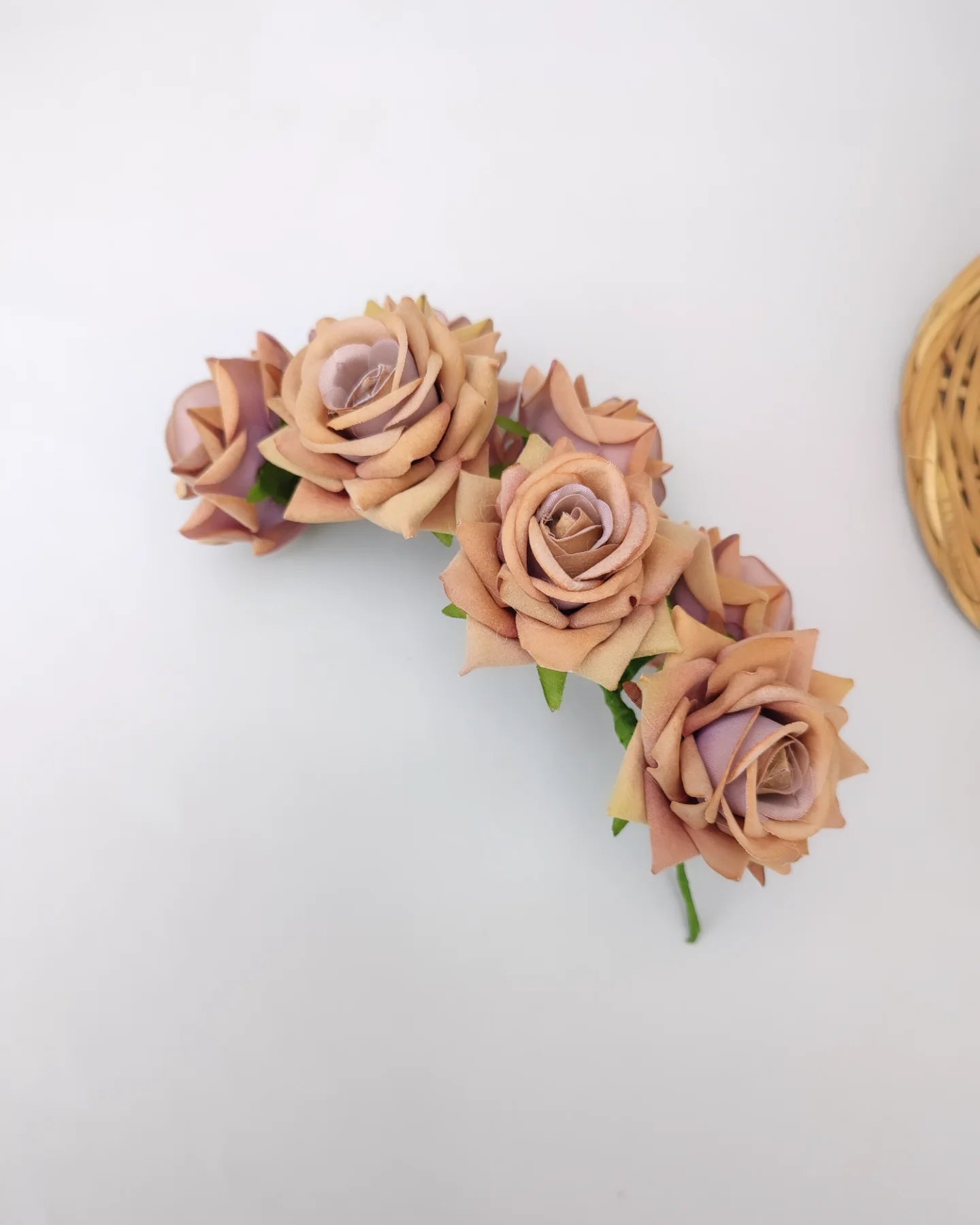 Corona mini rosas camel