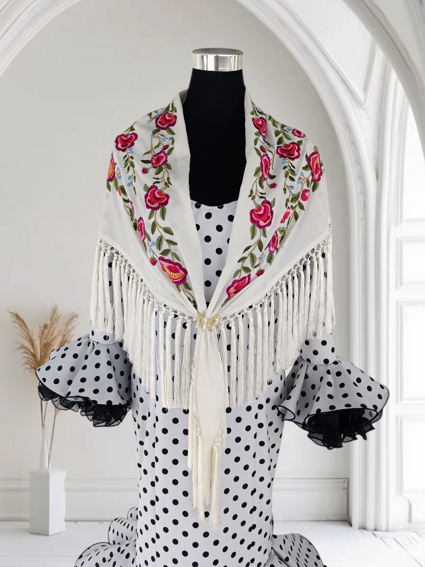 Mantoncillo "Macarena" beige