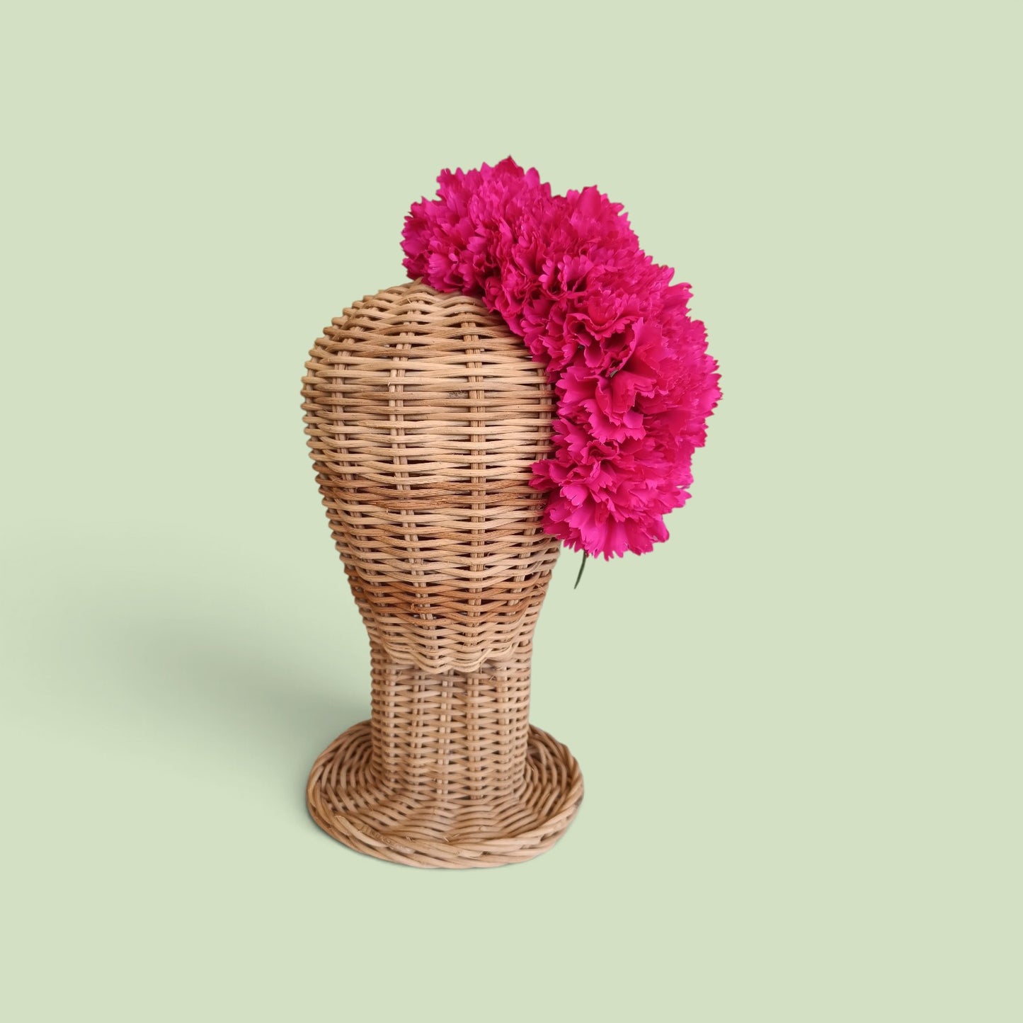 Corona de claveles rosa fucsia
