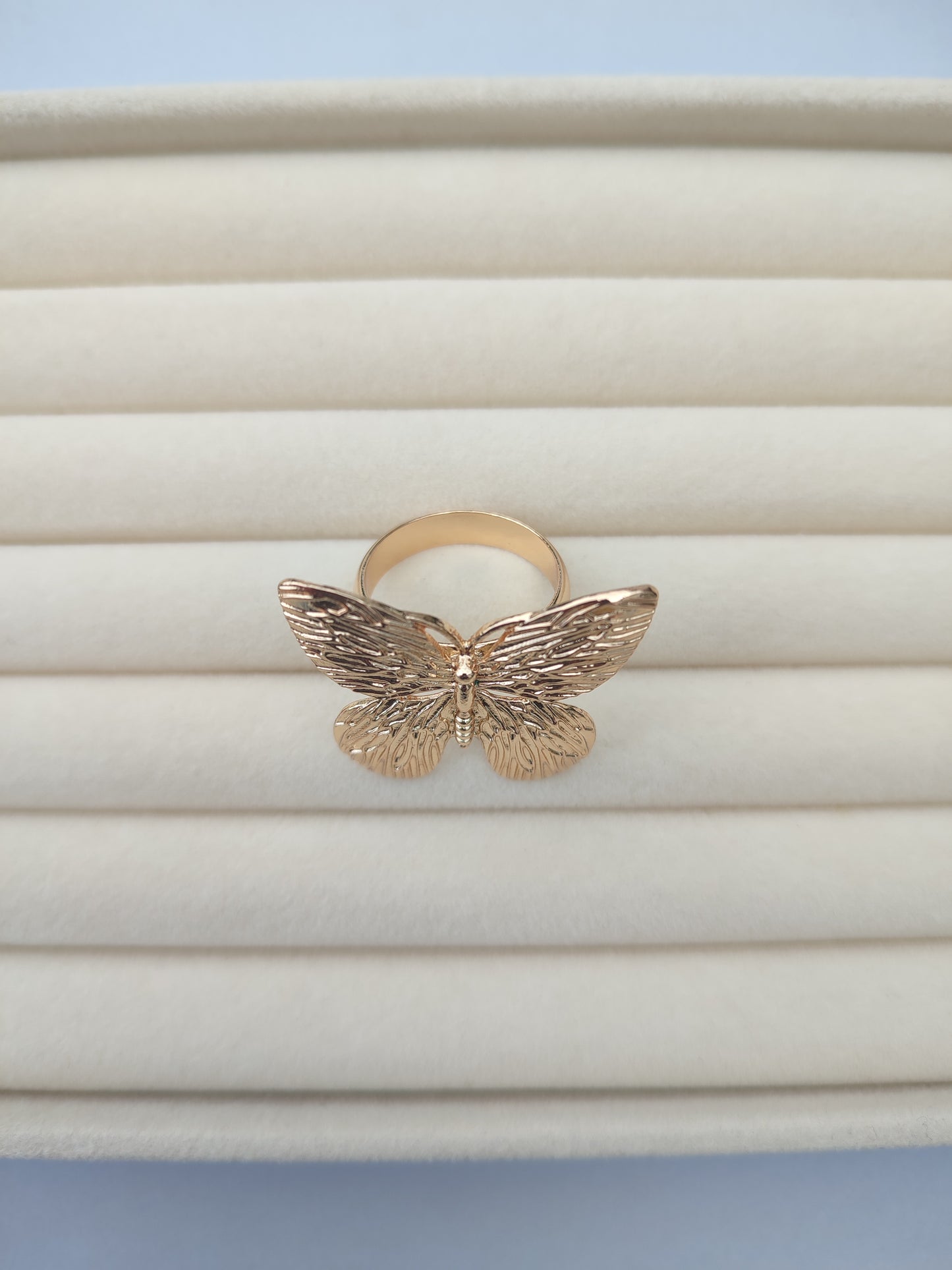 Anillo mariposa oro