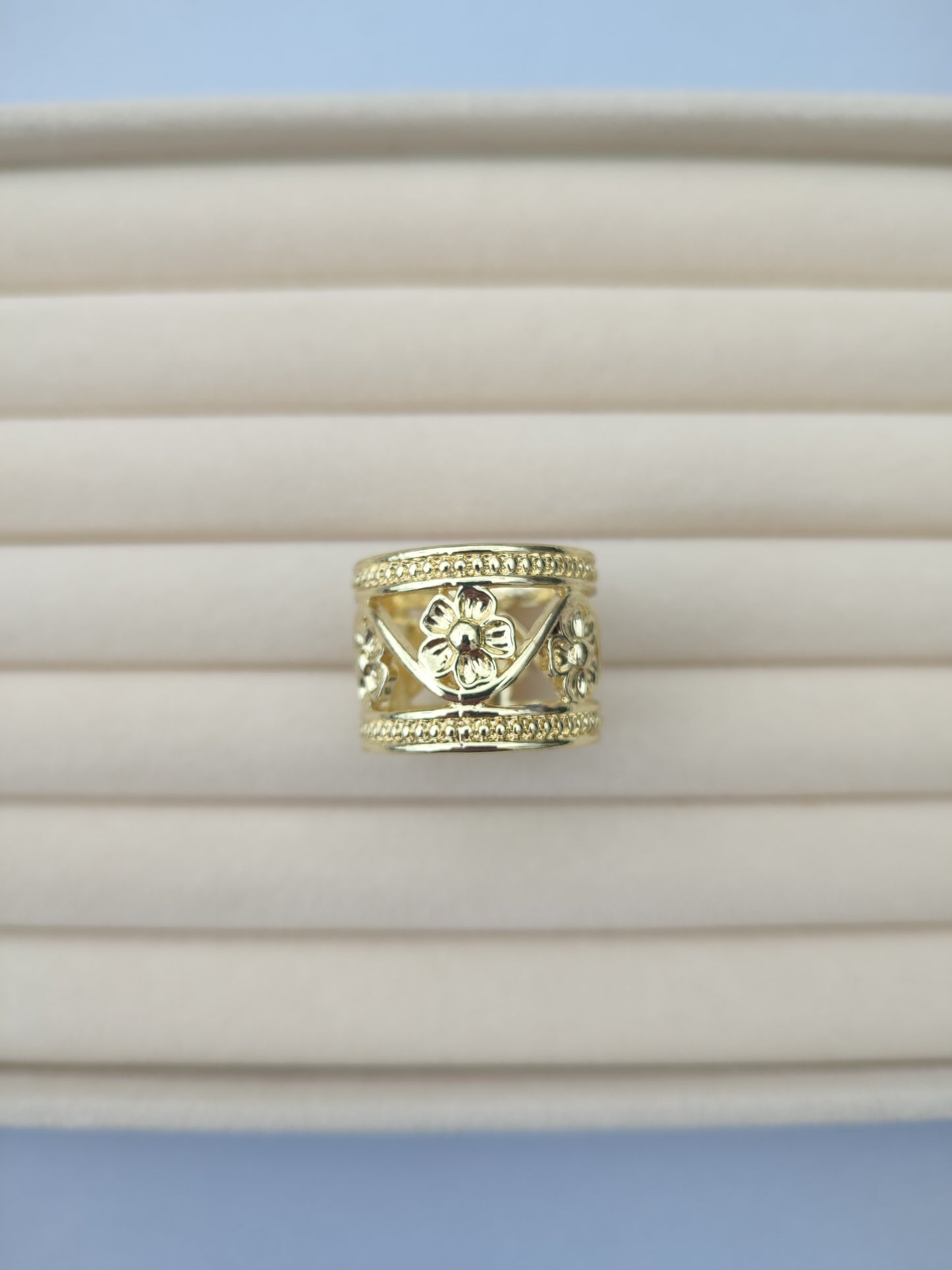 Anillo "Lina" dorado