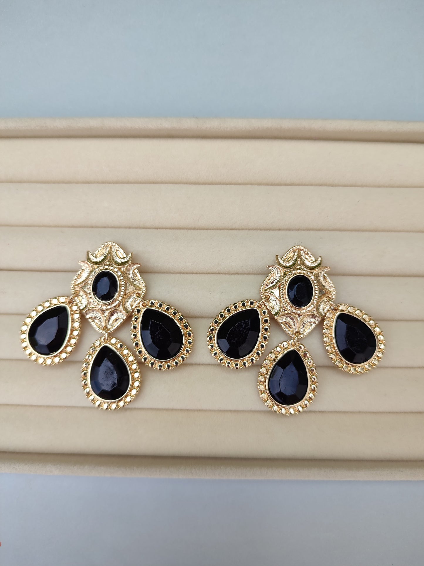 Pendientes "Piedra" negro