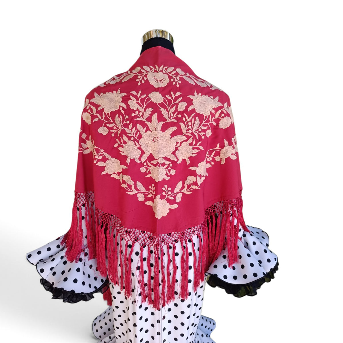 Mantón rojo oscuro bordado en beige