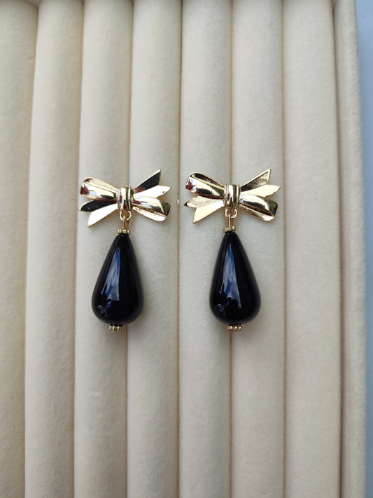 Pendientes lacito negro