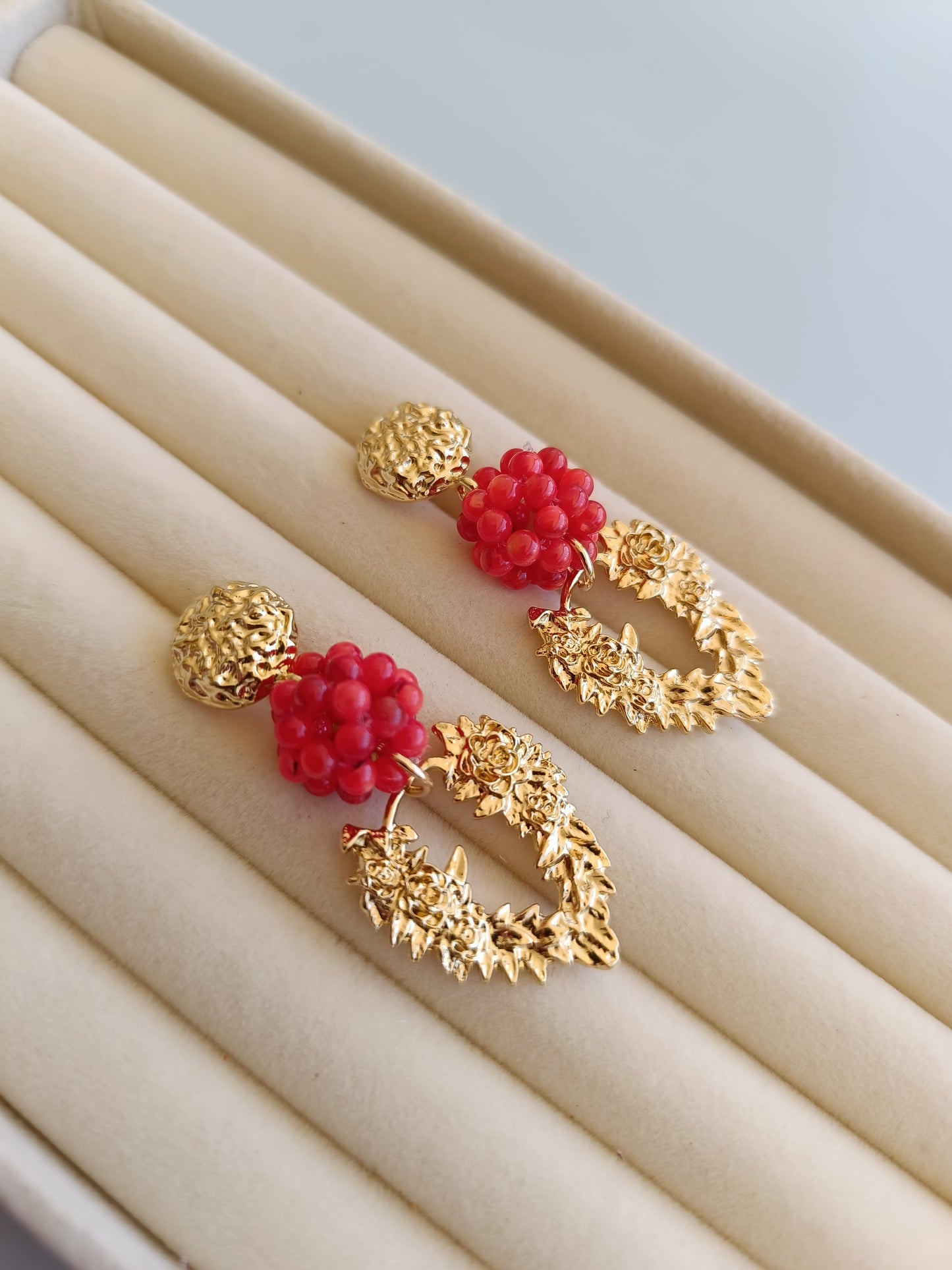 Pendientes rojos coral