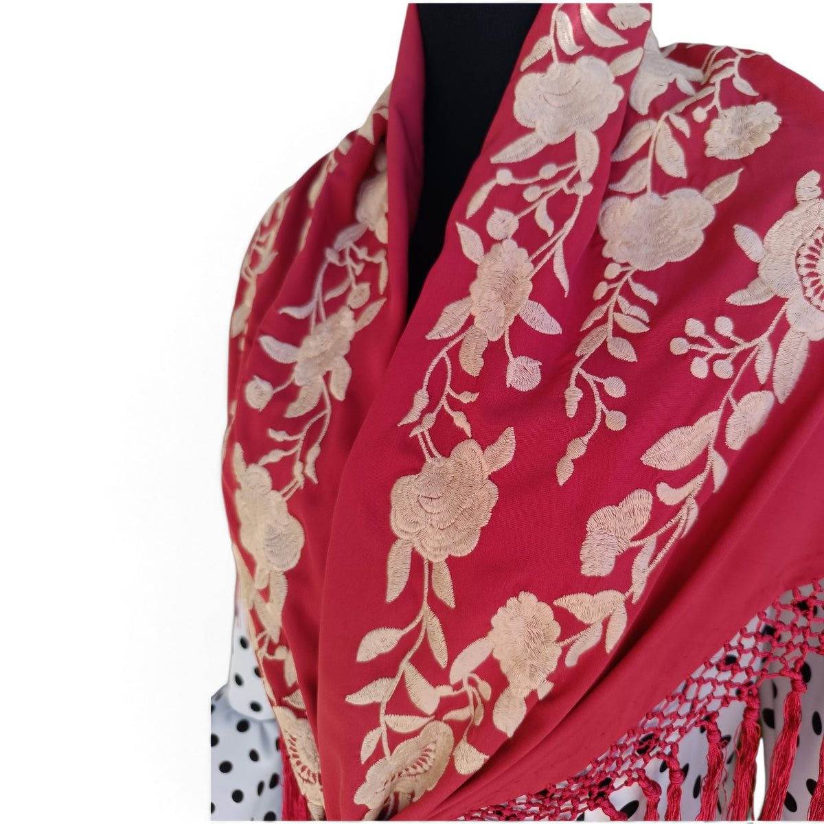 Mantón rojo oscuro bordado en beige