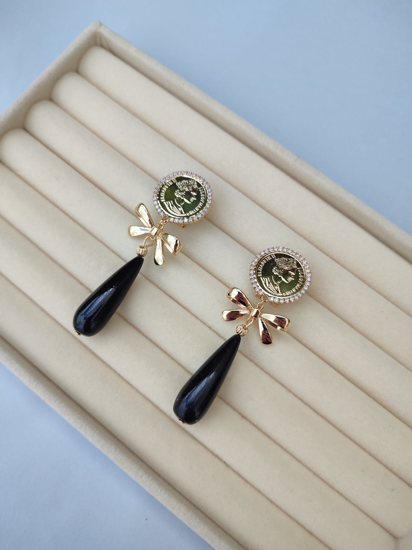 Pendientes moneda negro