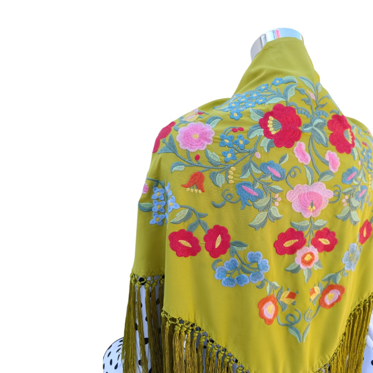 Mantón de flamenca lima