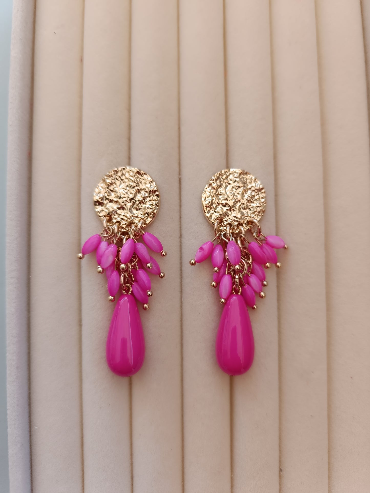 Pendientes "lagrimitas" fucsia