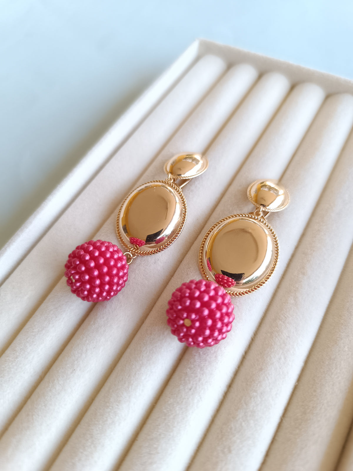 Pendientes abalorios rojos