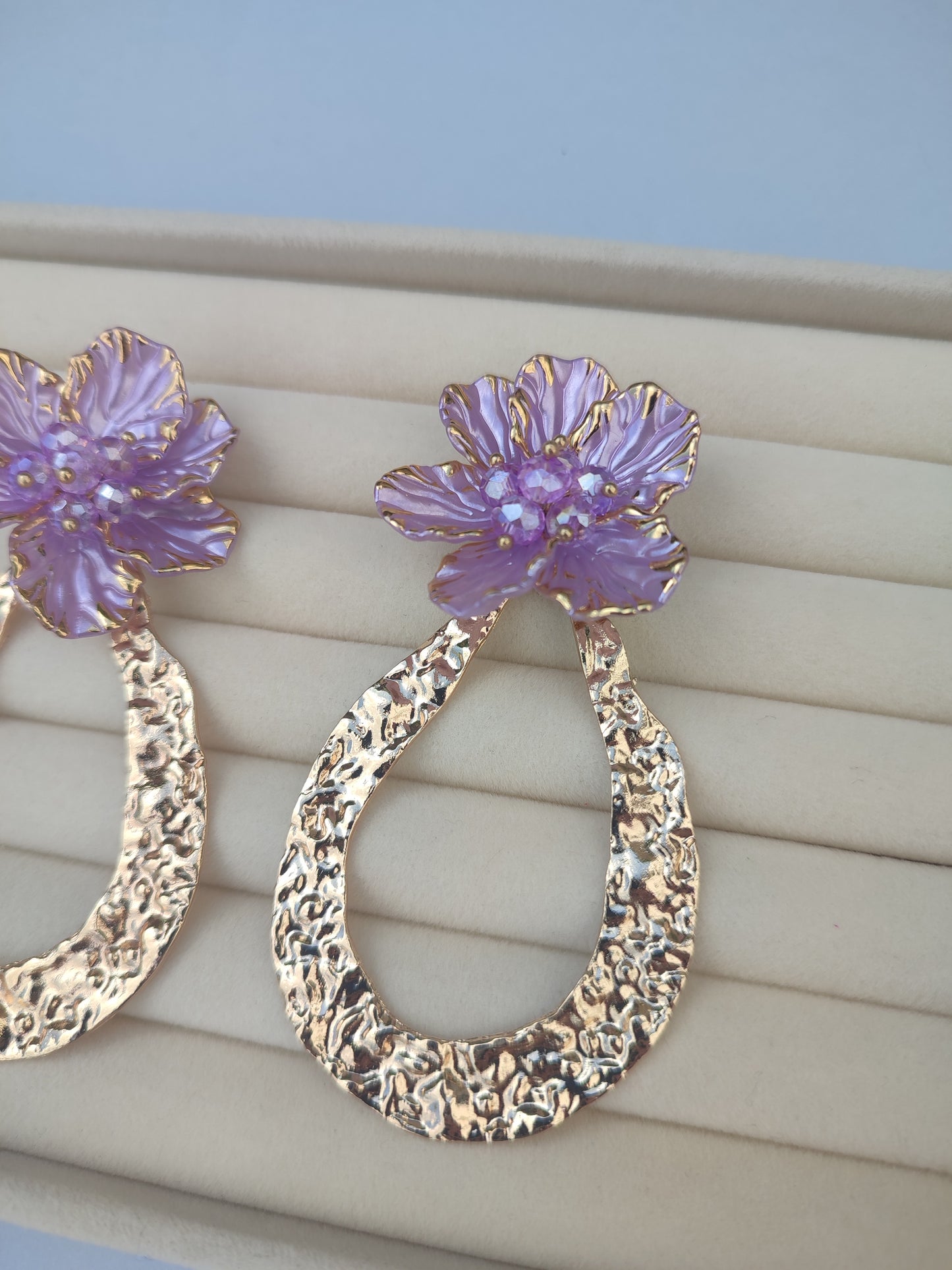 Pendientes flor lila