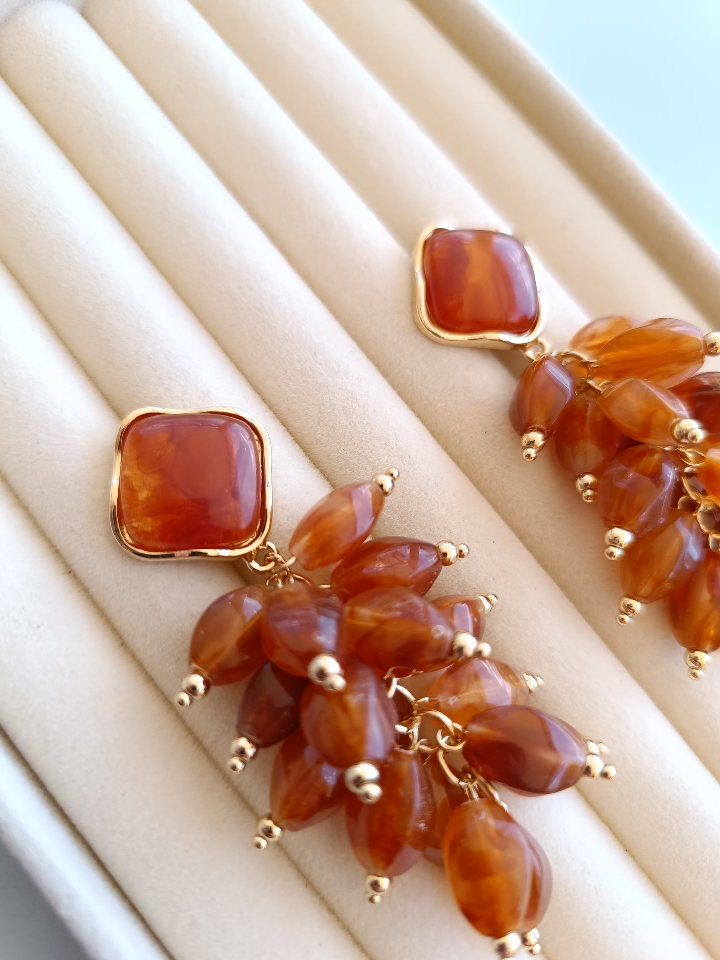 Pendientes "Ega" marrones