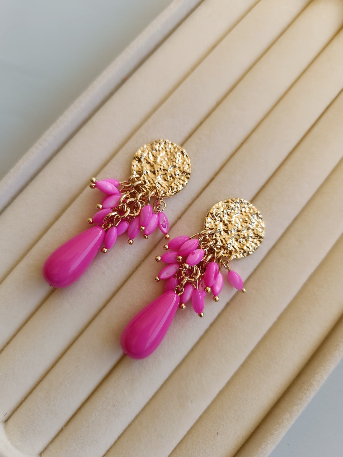 Pendientes "lagrimitas" fucsia