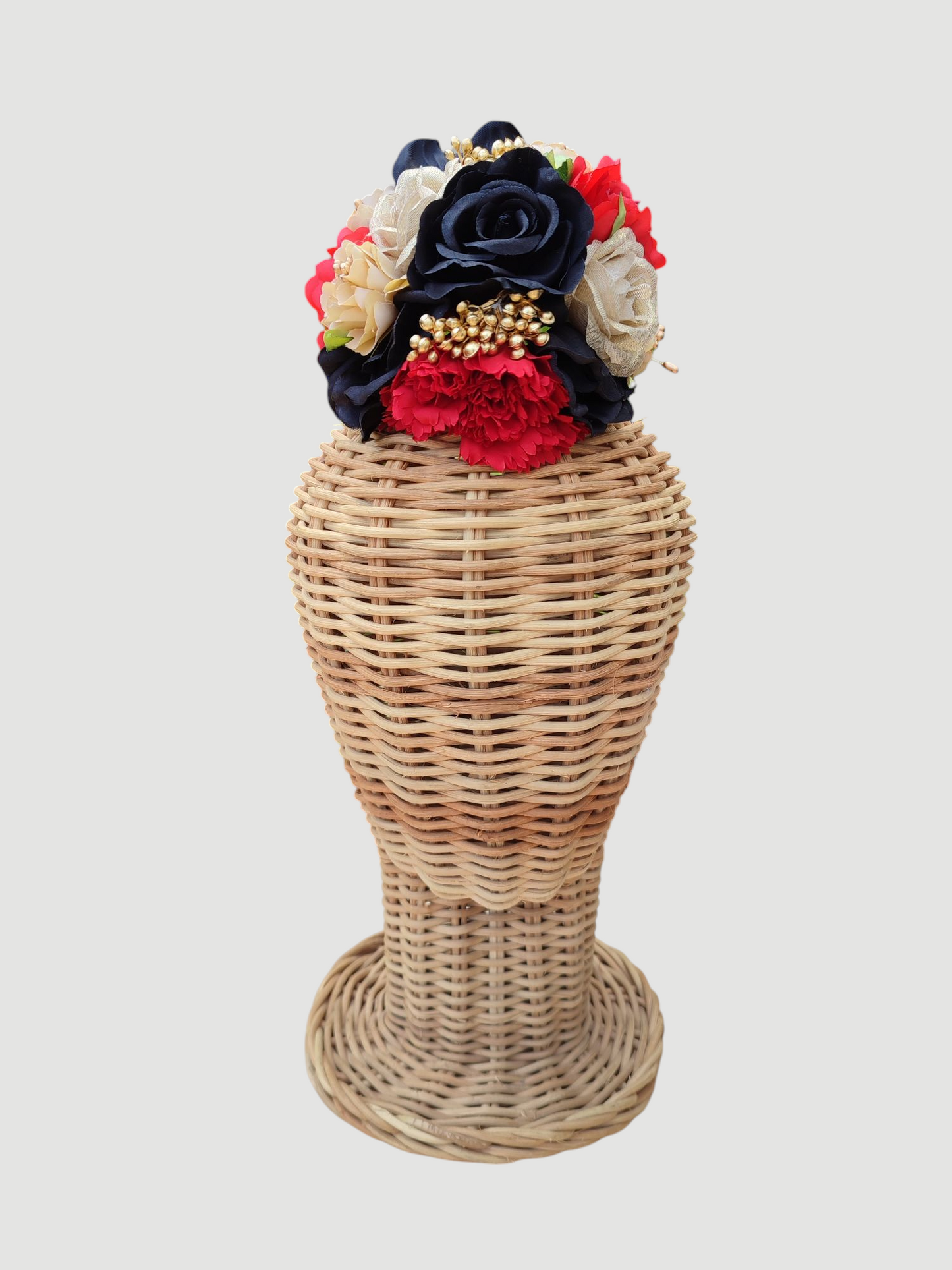 Conjunto "Inma" hombreras y ramillete