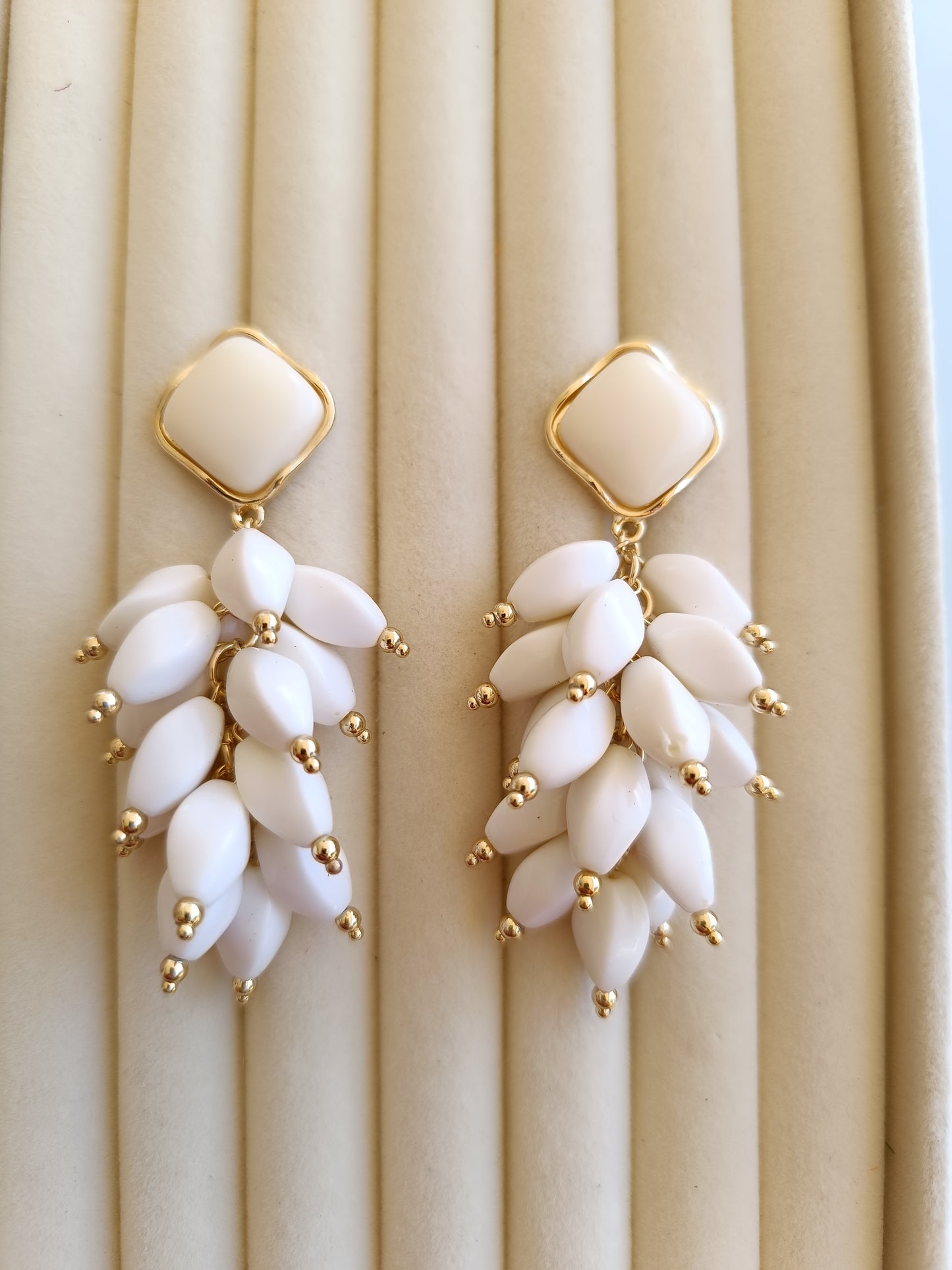 Pendientes "Saja" crudo