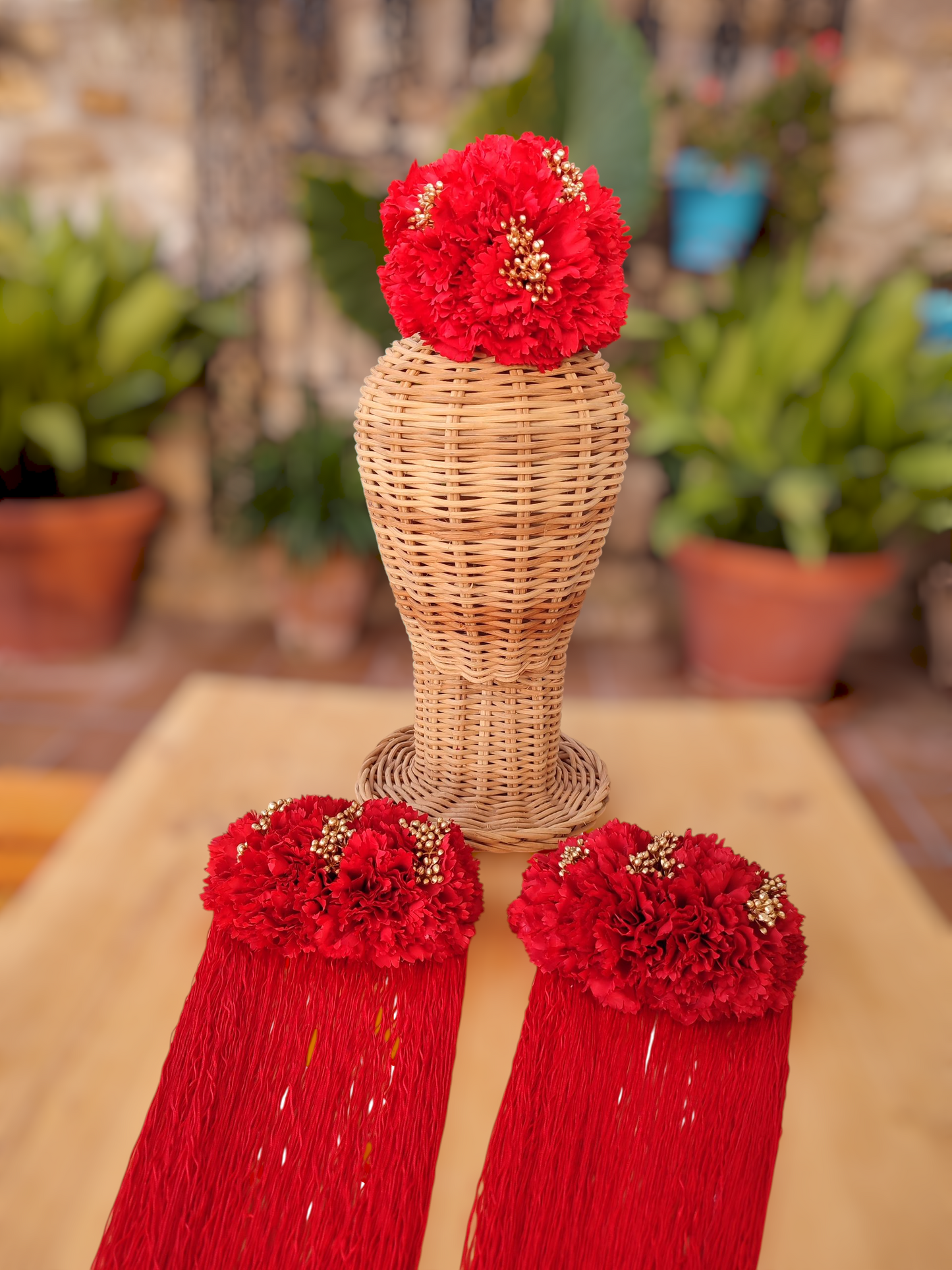 Conjunto "Inma": hombreras y ramillete