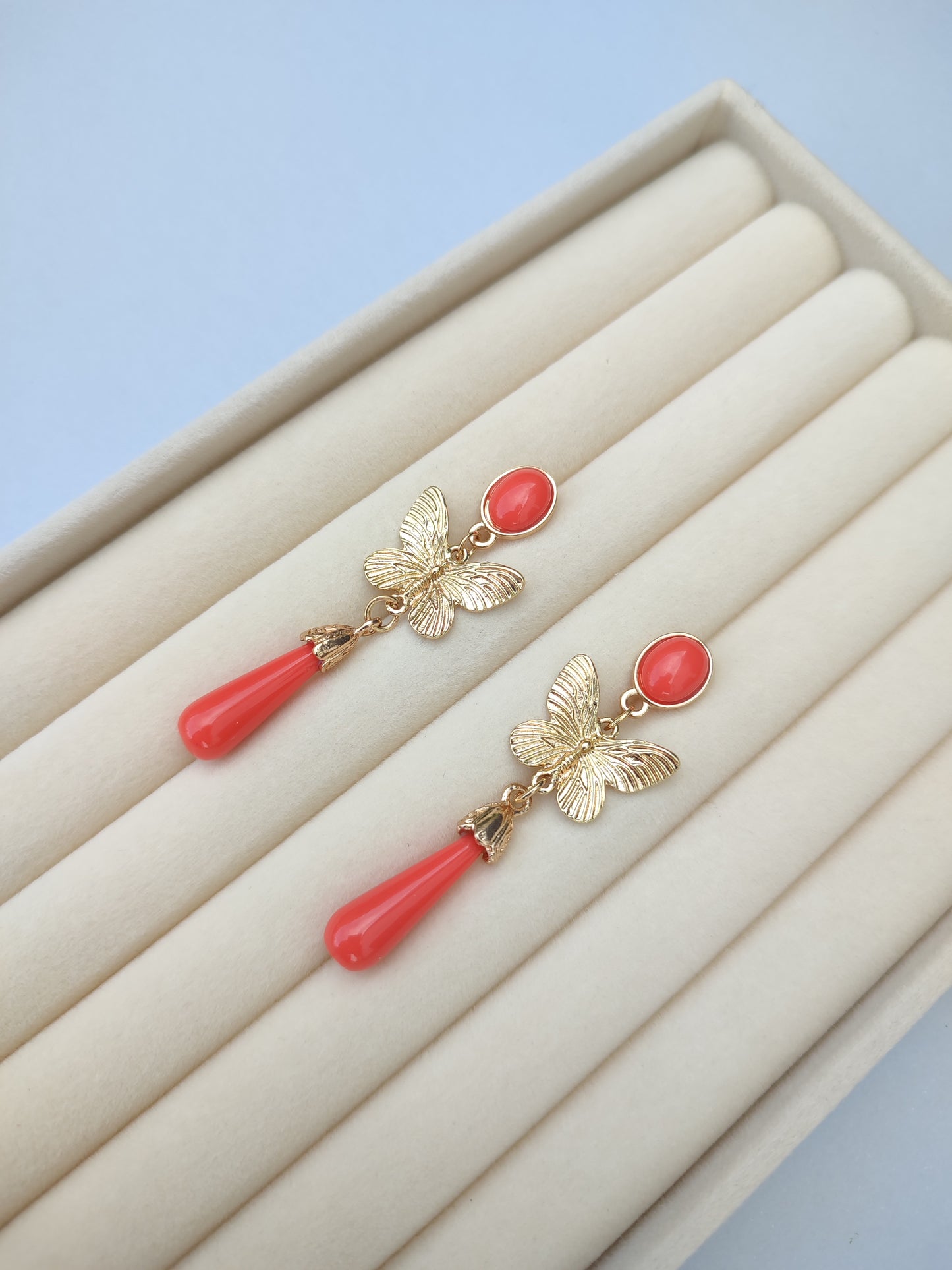 Pendientes mariposa coral