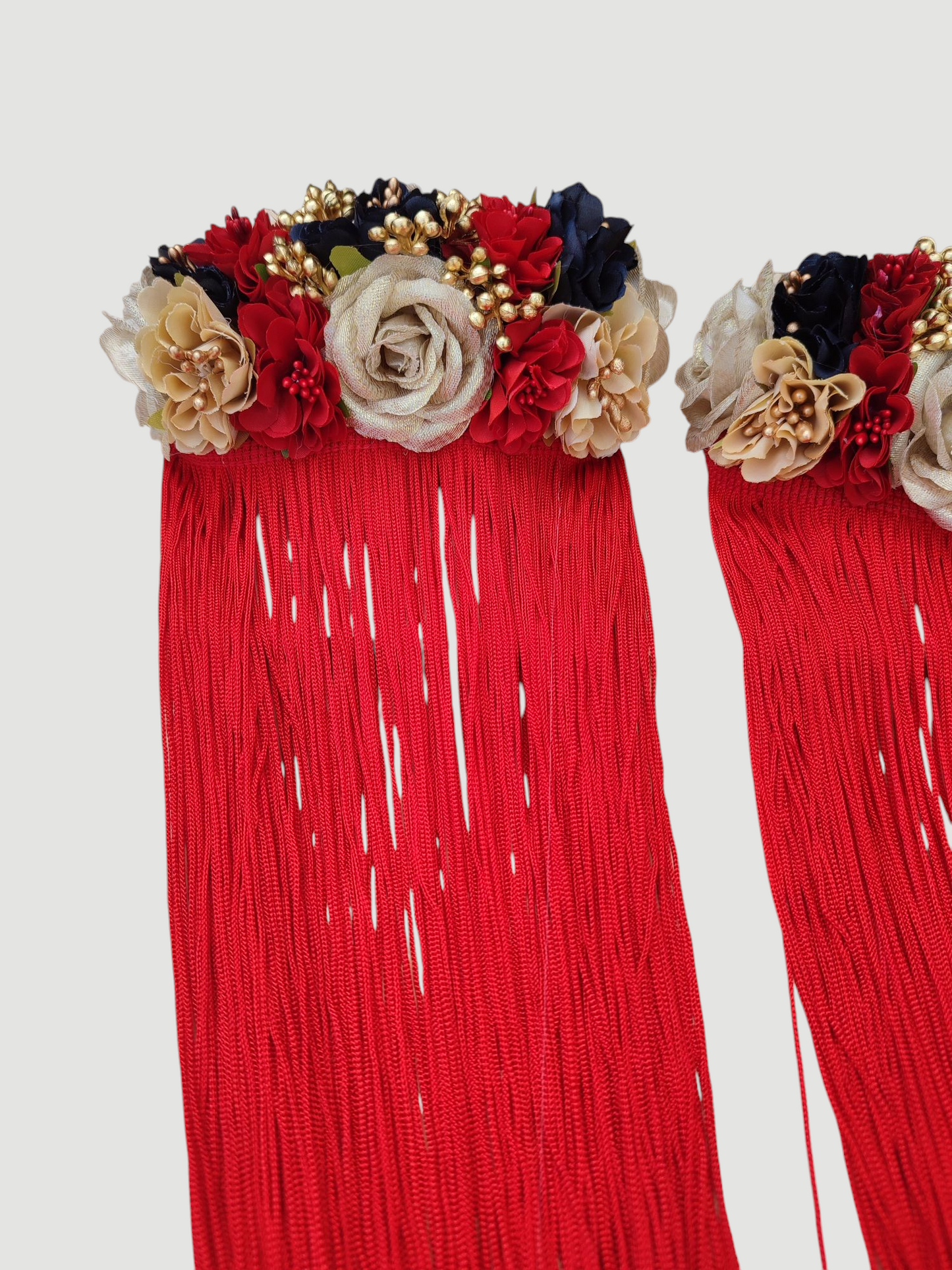 Conjunto "Inma" hombreras y ramillete