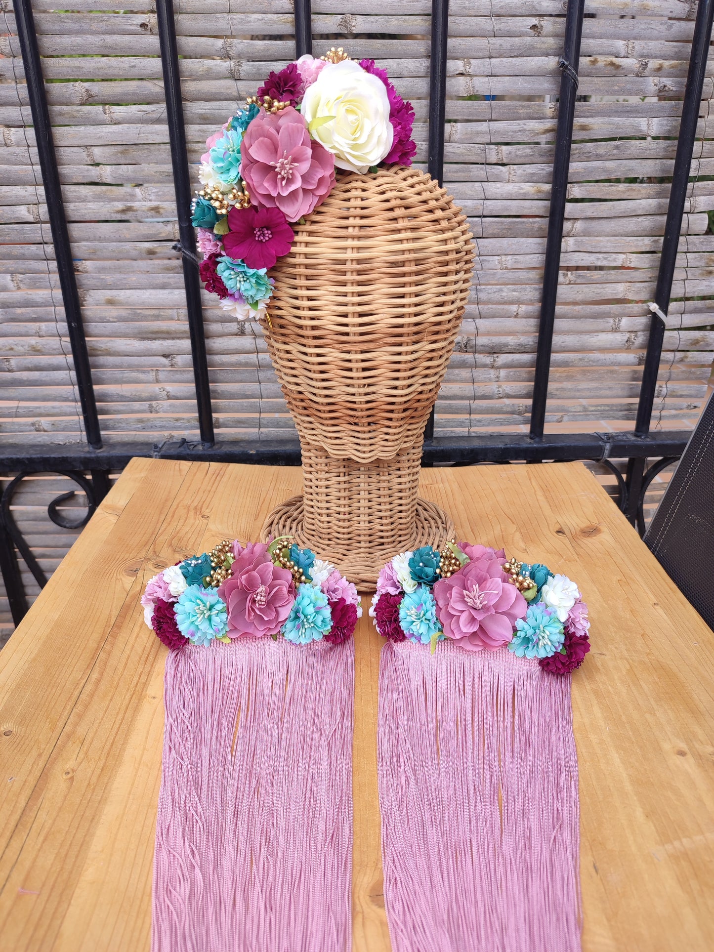 Conjunto "Irene" hombreras y corona